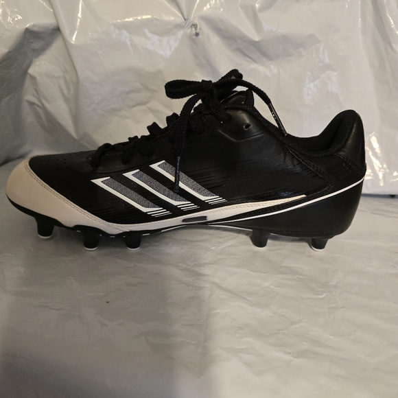 One cleet for punter or kikker Size 9 1/2 New - Picture 2 of 7